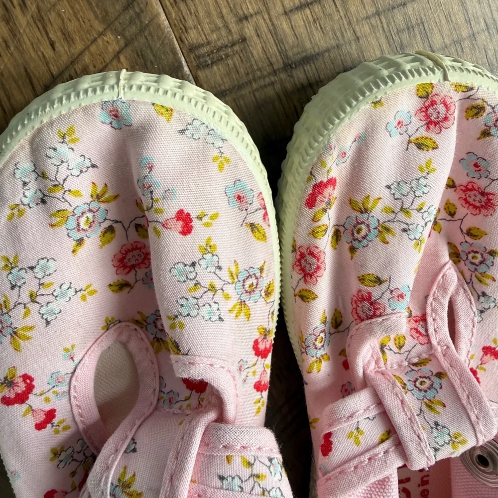 Cienta Kids' Floral Canvas Shoes - Multicolor and Pink